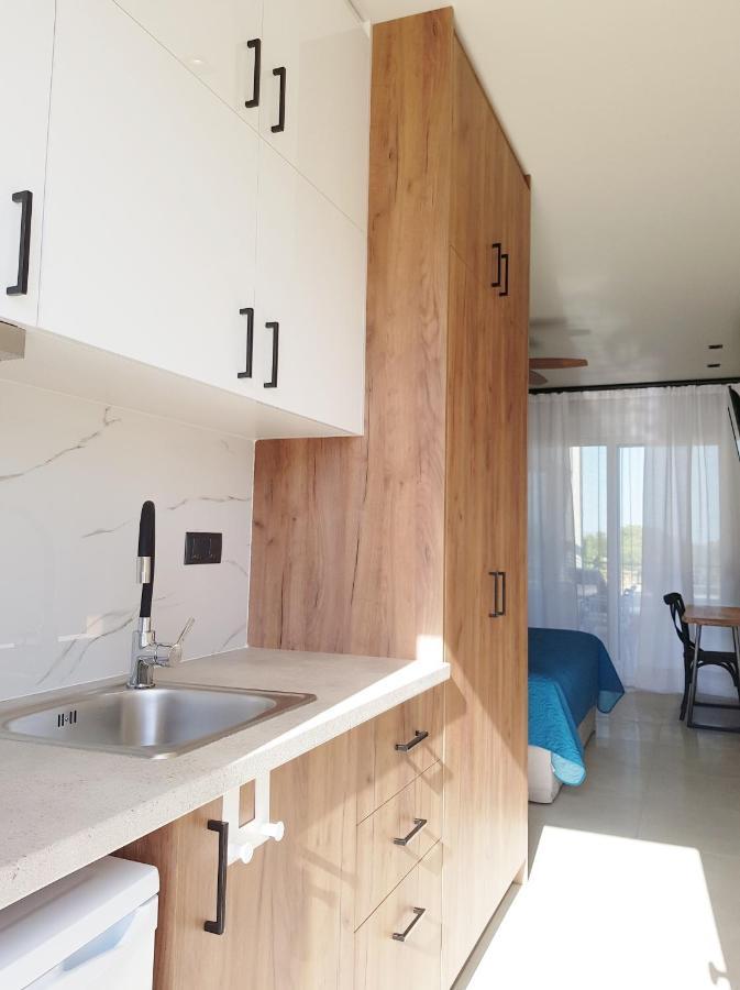 Houmas Apartments Yialos Eksteriør bilde